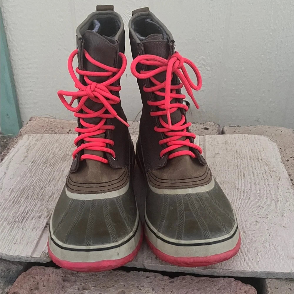 Sorel Women's Premium Waterproof Insulated Lace Canvas Hot Pink Boots 10